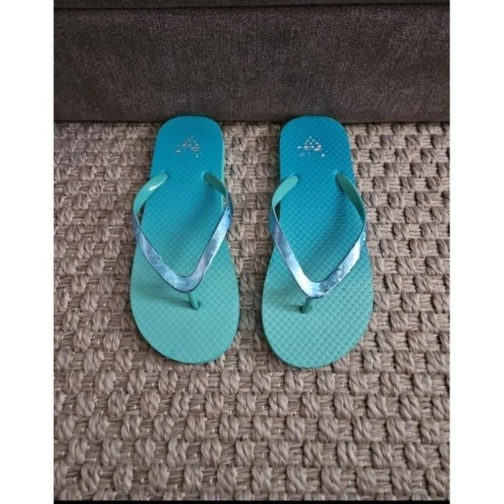 Justice Girls Teal Turquoise Ombre Flip Flops Summer Beach‎ Sandals Size 4/5
